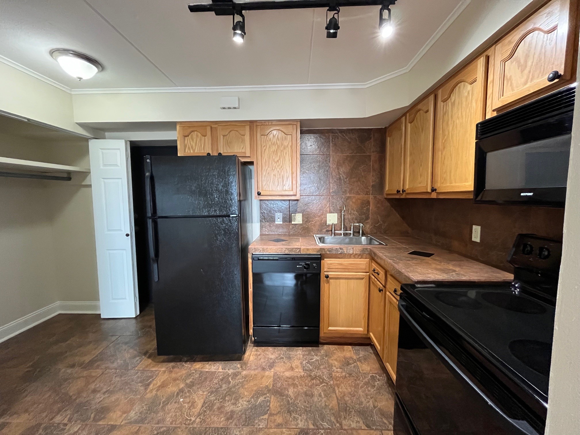 205 Robinson St. # 3