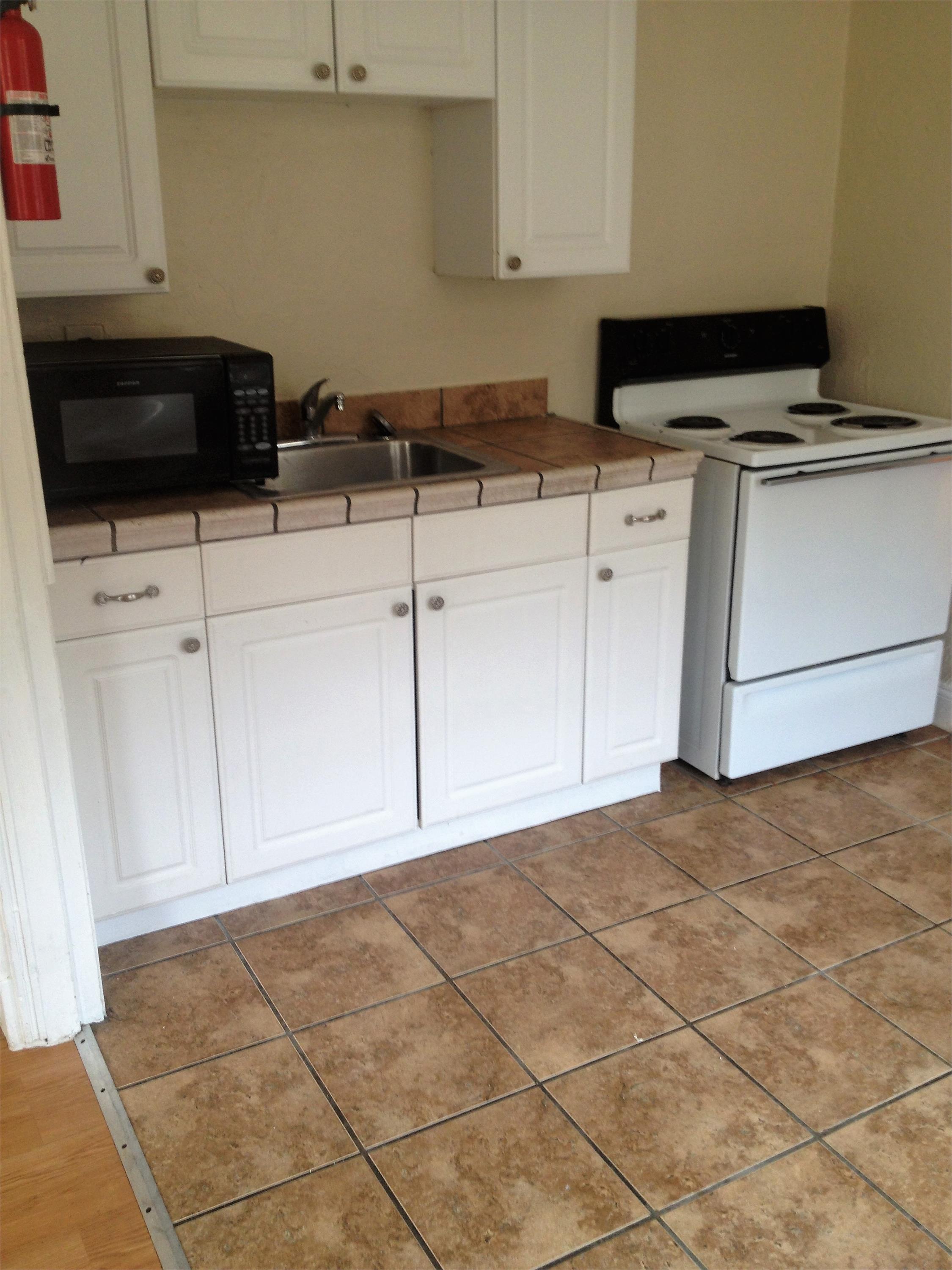 500 N. Negley Ave #10