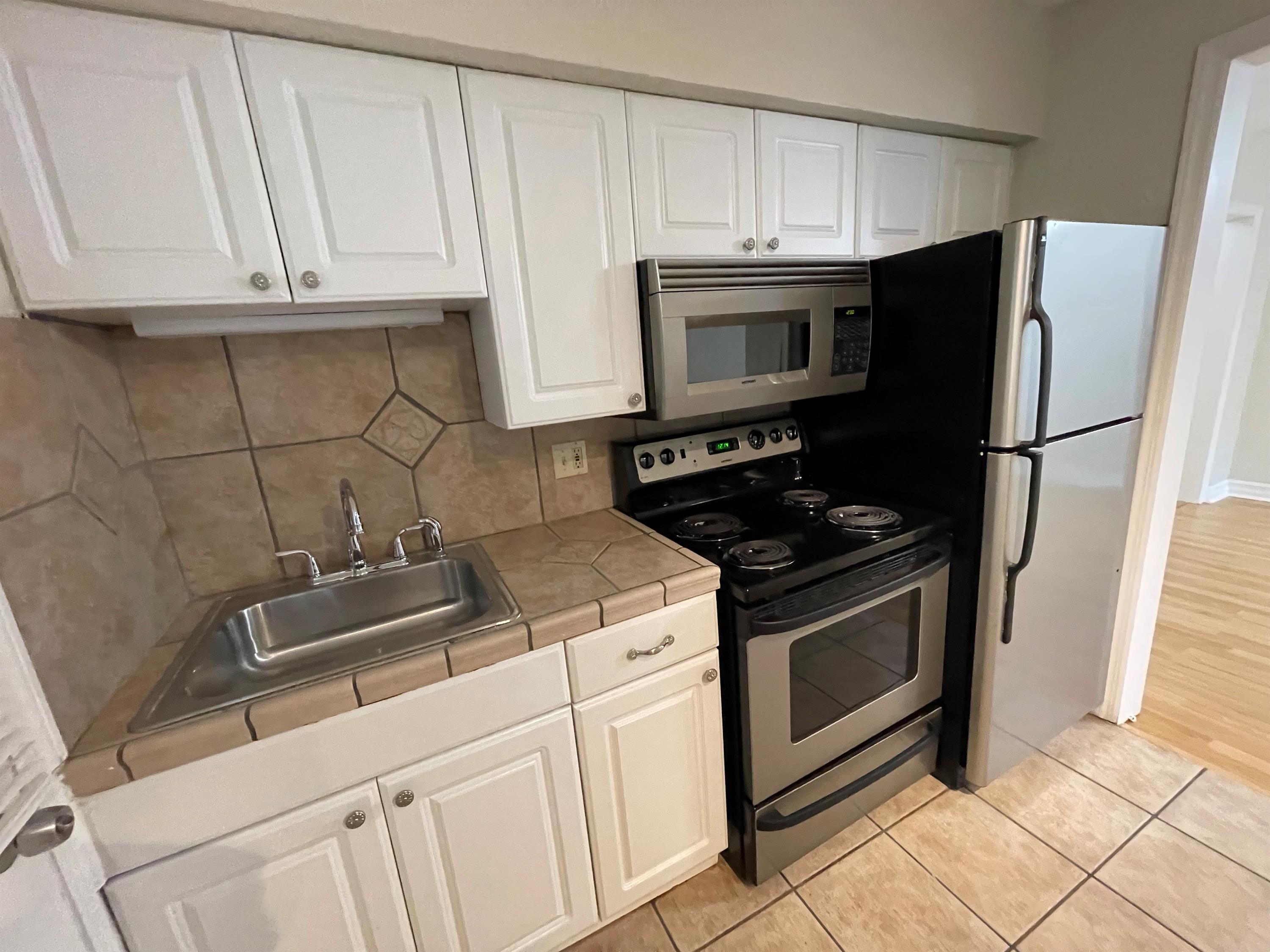 214 Stratford Ave. #6