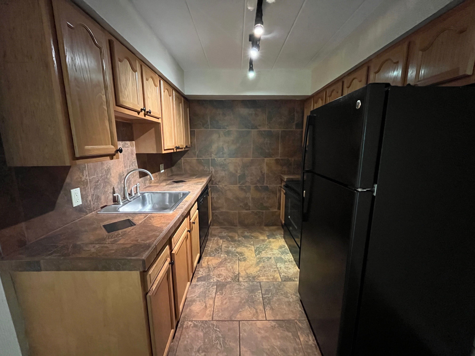 151 Robinson St. #23