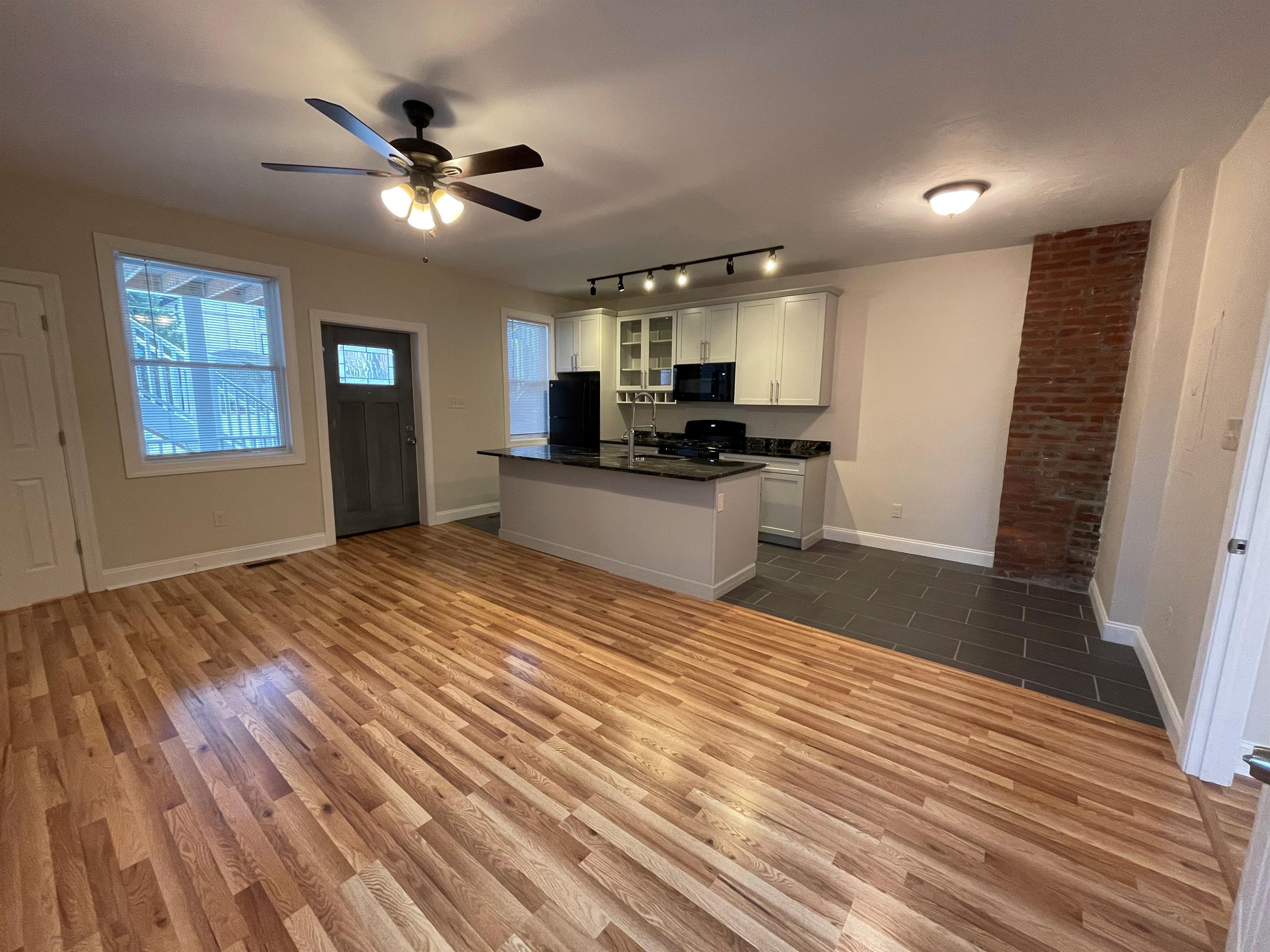 4924 Centre Ave #3