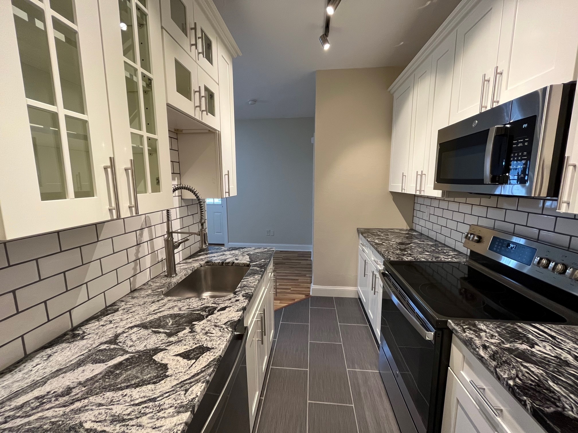 335 Melwood Avenue #6