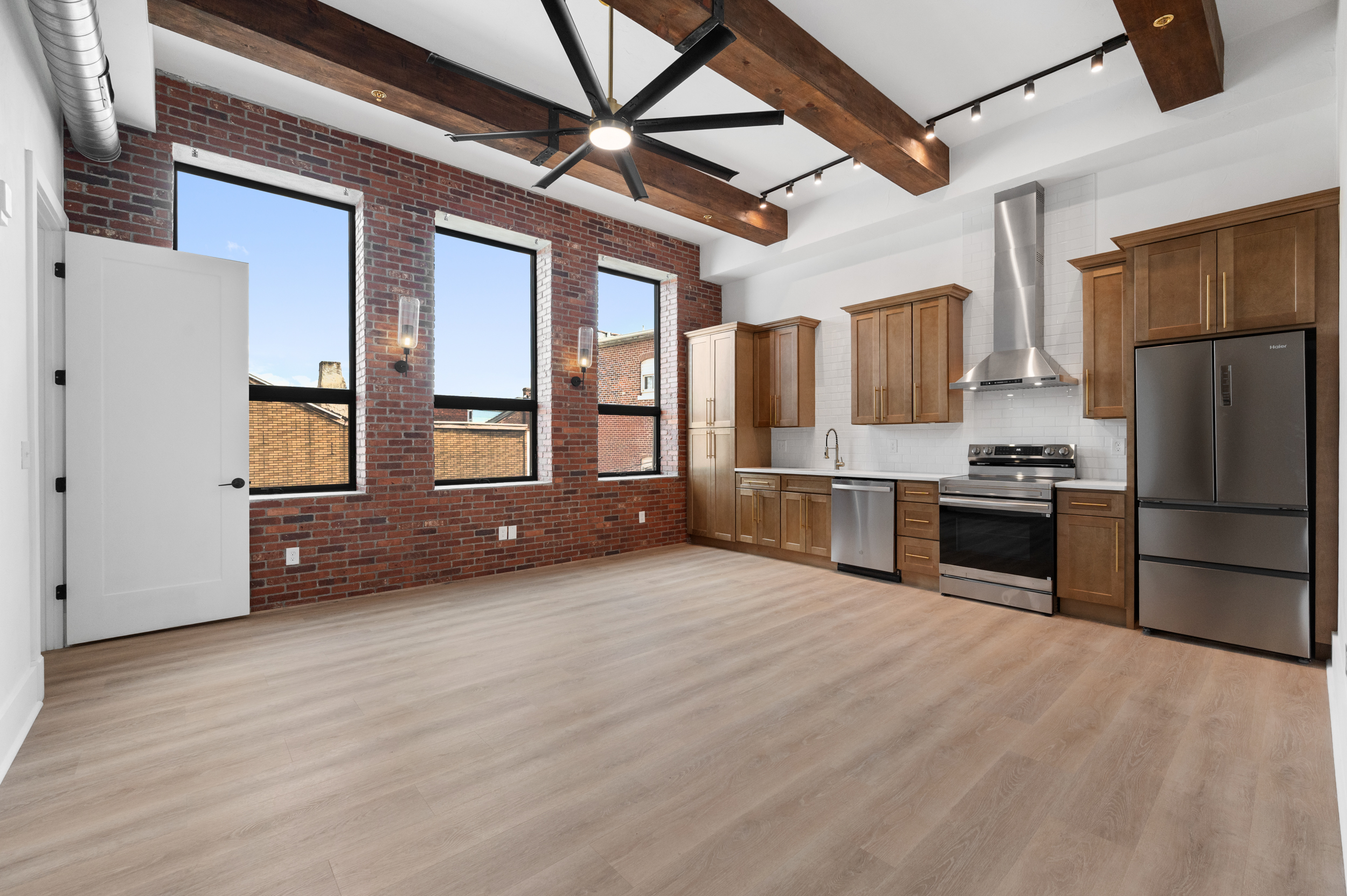 251 Pearl St. #208