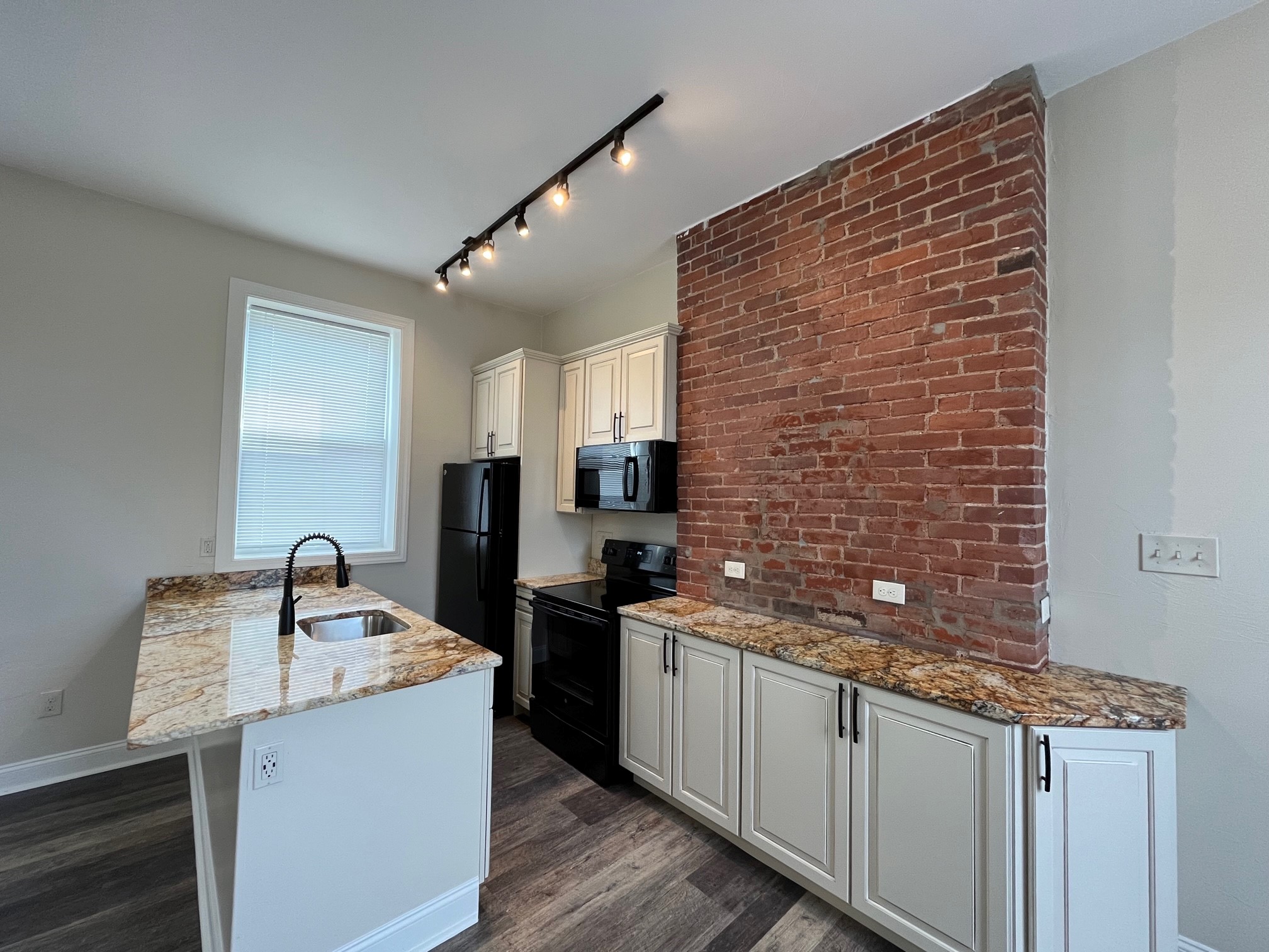 262 S. Winebiddle St  #7