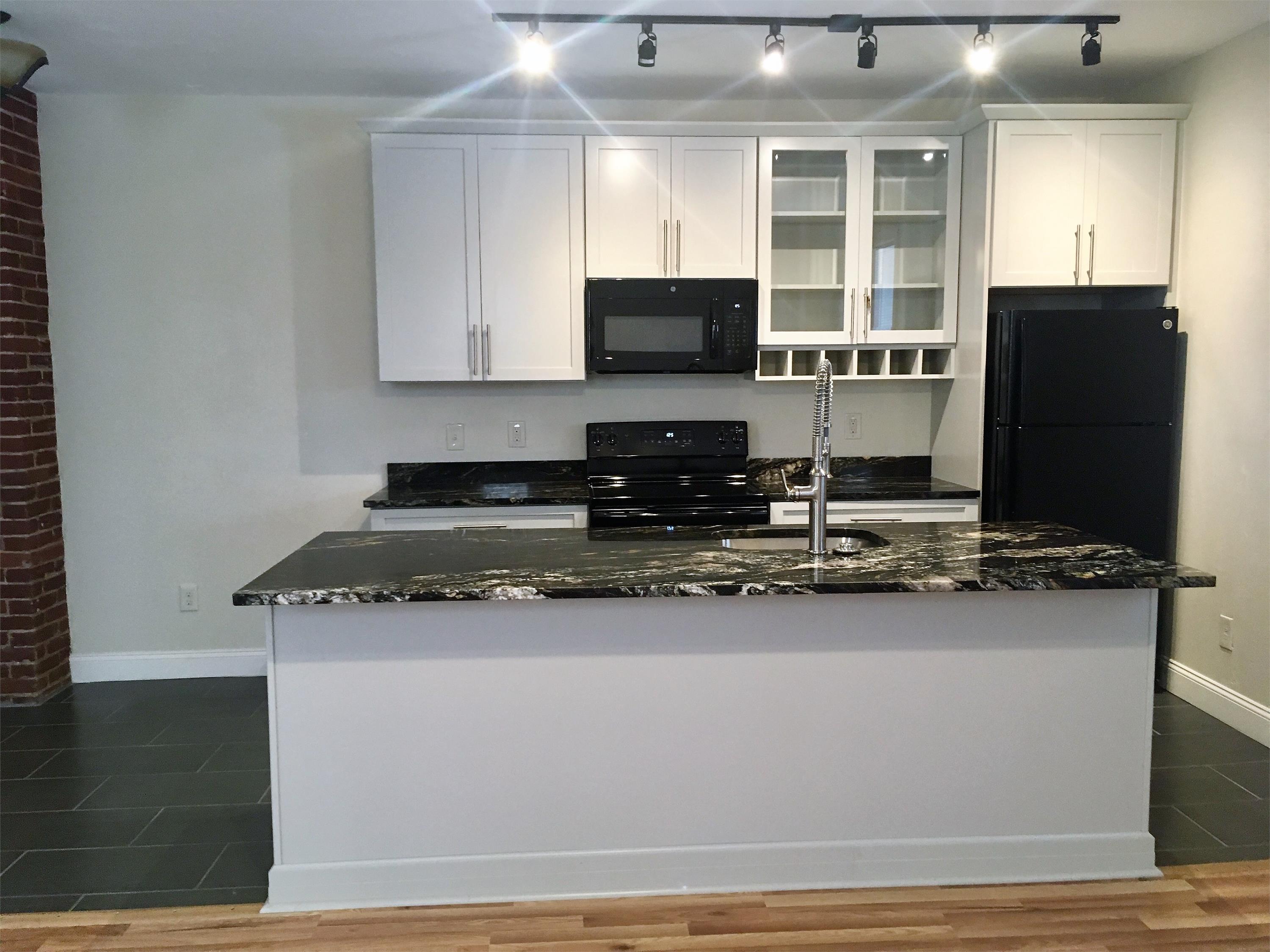 4924 Centre Ave #8