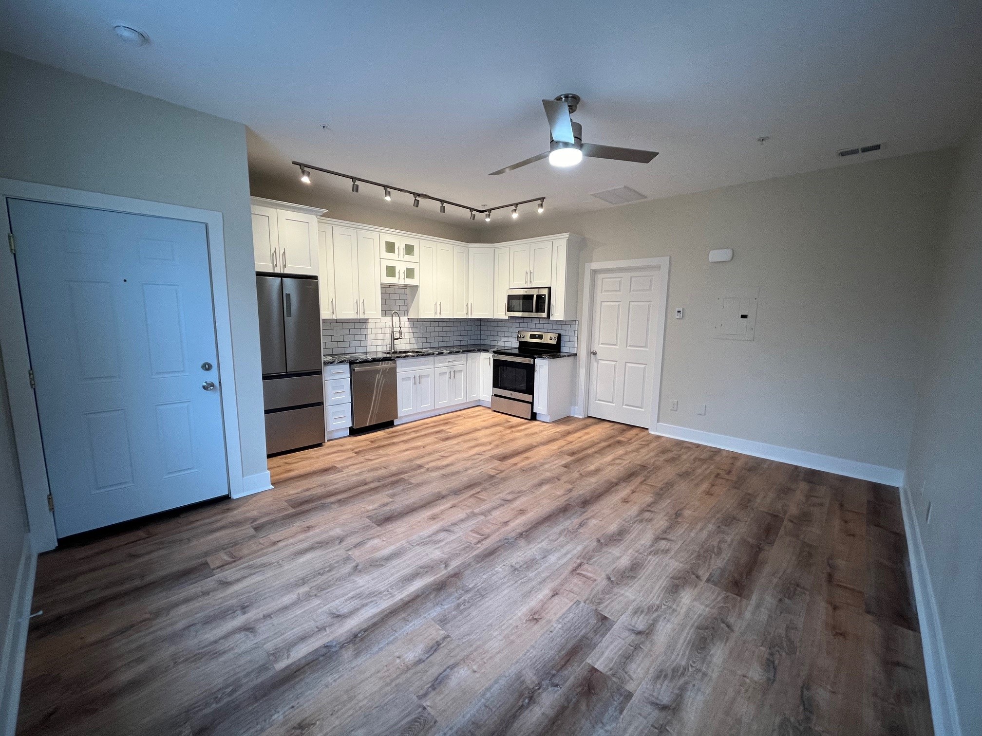 200 Amber St. #201