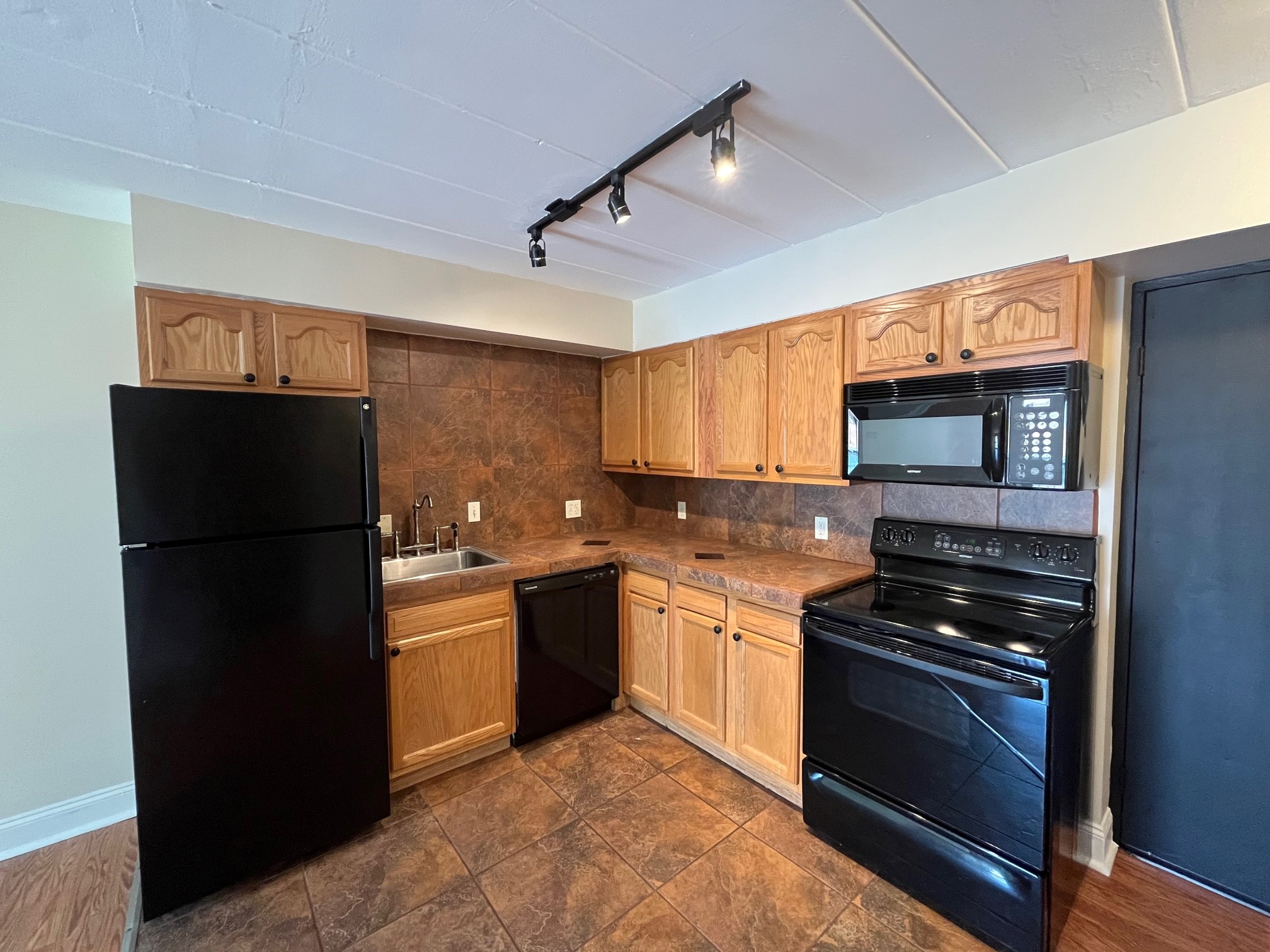 151 Robinson St. #34