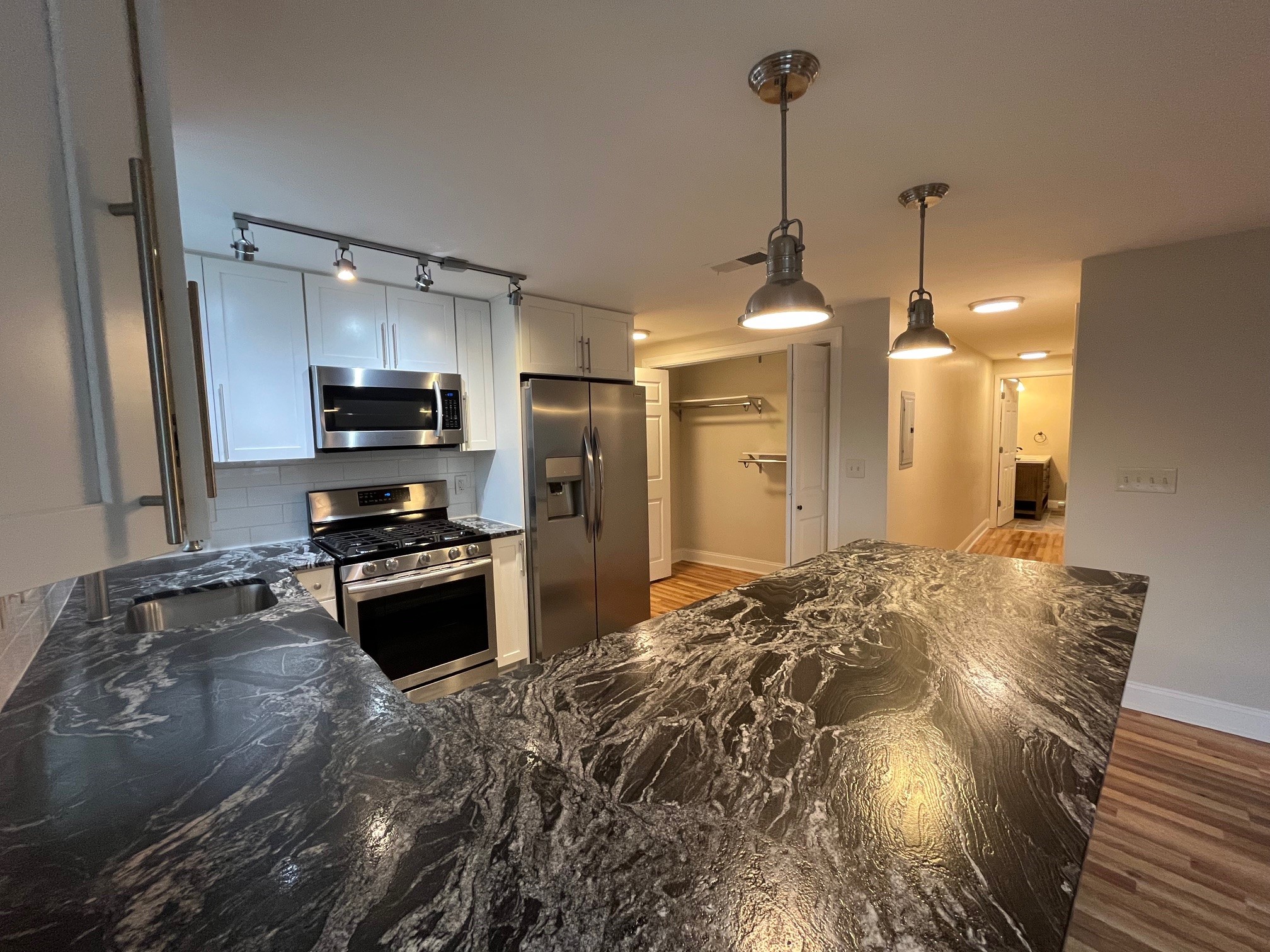 5606 Stanton Ave #10