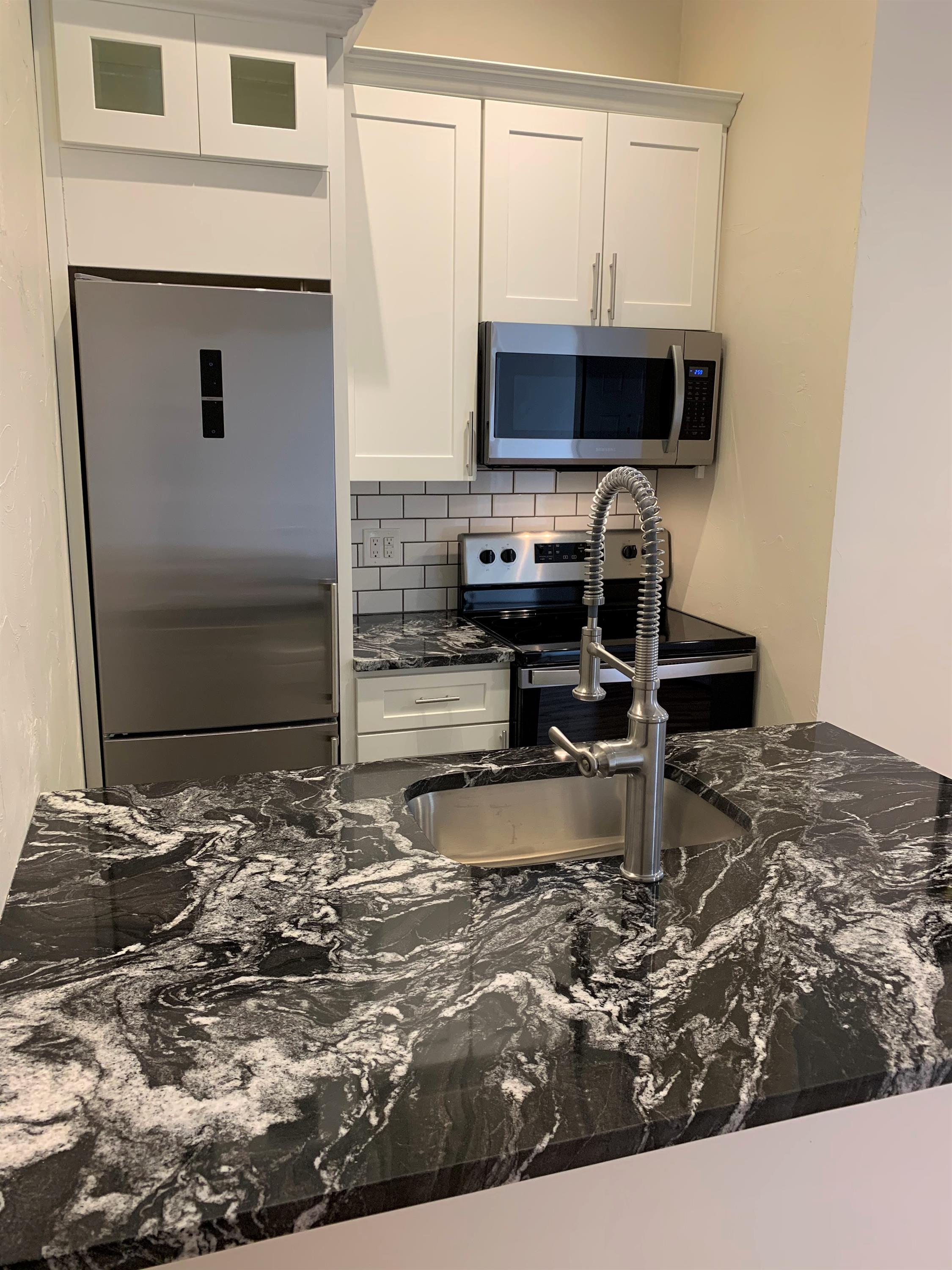 4028 Liberty Avenue #3